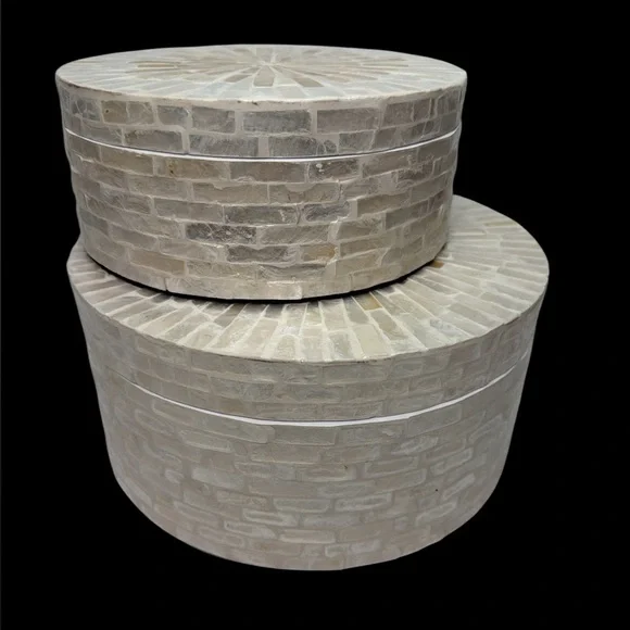 Mother Of the pearl Round Box, Handmade Mother Of Pearl Storage Box, Decor Box